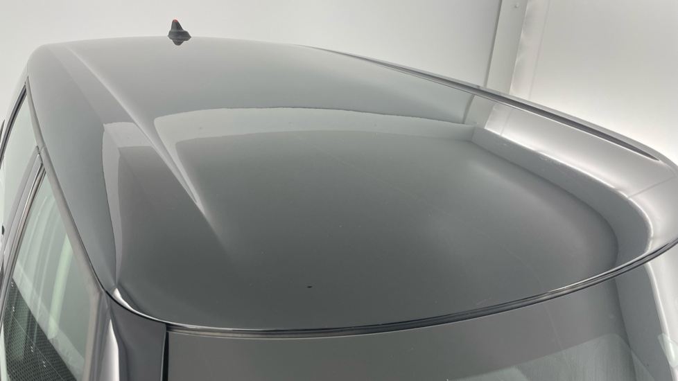 MINI Clubman 1.5 Cooper Classic 6dr Petrol Estate - Image 21