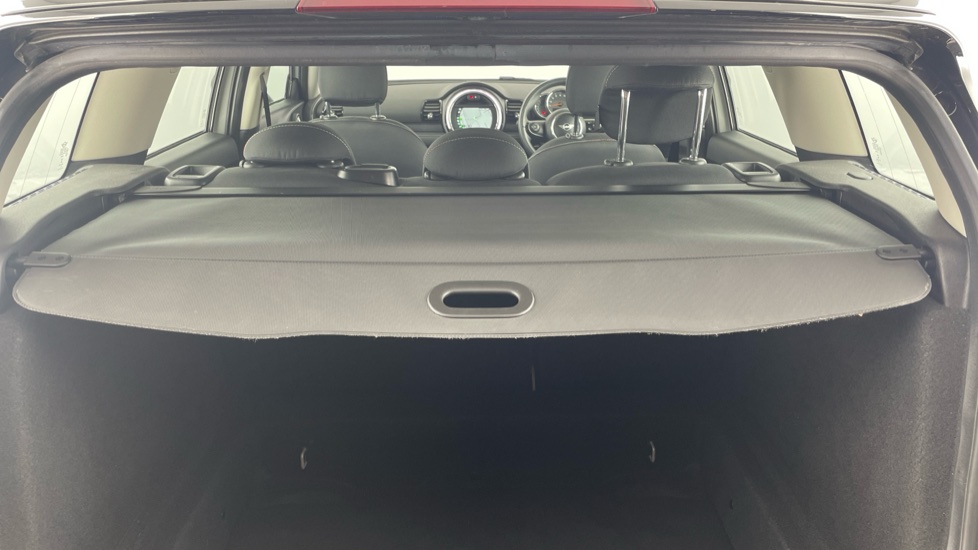 MINI Clubman 1.5 Cooper Classic 6dr Petrol Estate - Image 39