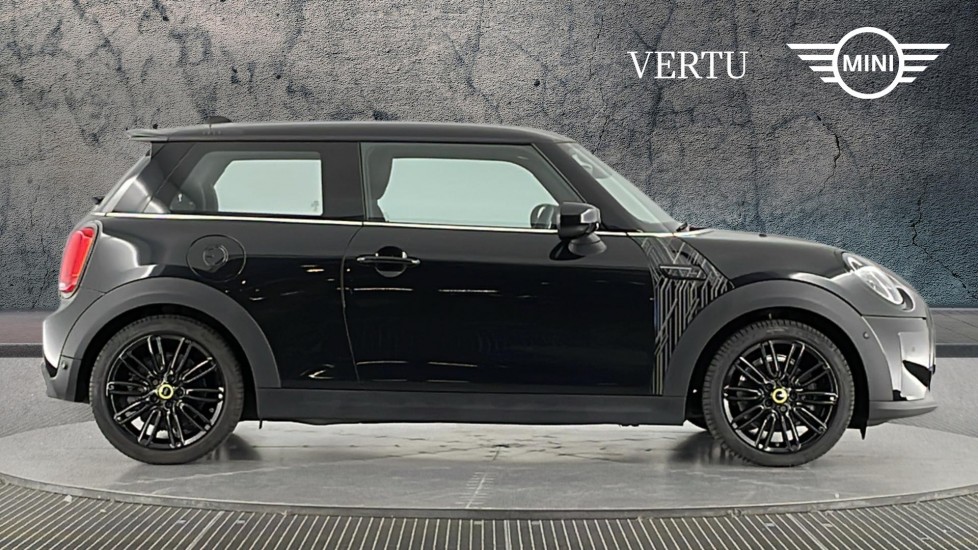MINI Hatchback 135kW Cooper S Shadow Edition 33kWh 3dr Auto Electric Hatchback - Image 3