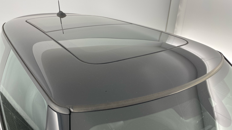 MINI Hatchback 135kW Cooper S Shadow Edition 33kWh 3dr Auto Electric Hatchback - Image 21