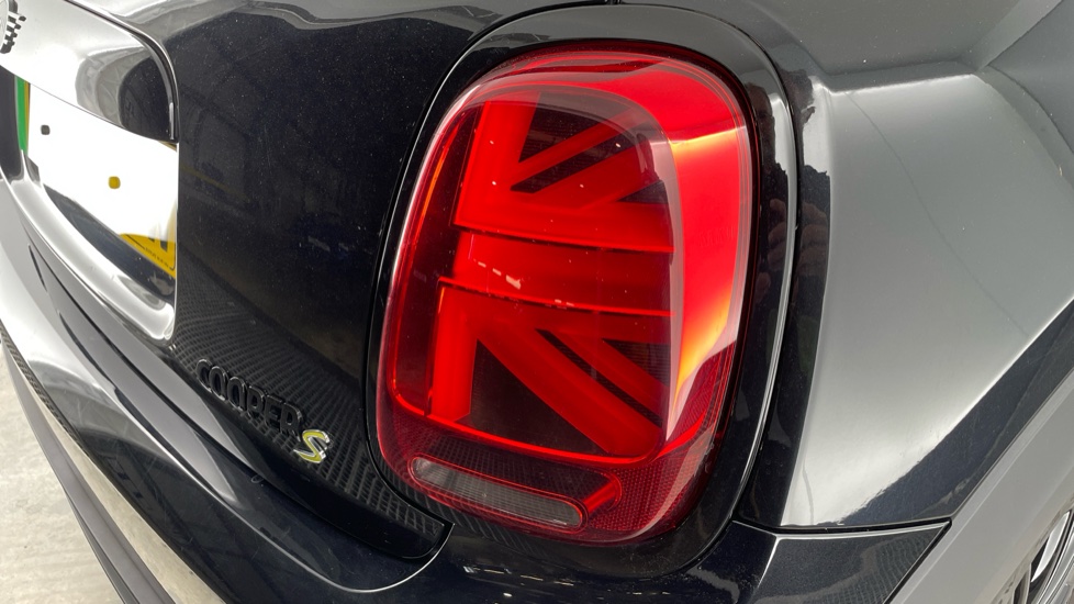 MINI Hatchback 135kW Cooper S Shadow Edition 33kWh 3dr Auto Electric Hatchback - Image 22