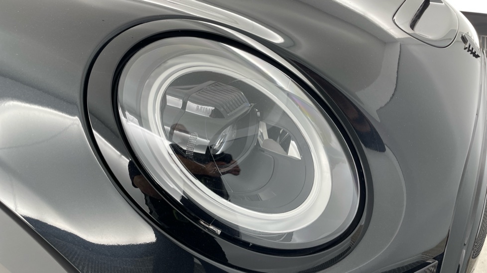 MINI Hatchback 135kW Cooper S Shadow Edition 33kWh 3dr Auto Electric Hatchback - Image 23