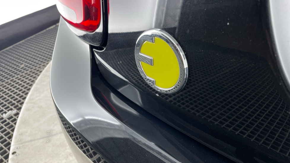 MINI Hatchback 135kW Cooper S Shadow Edition 33kWh 3dr Auto Electric Hatchback - Image 44