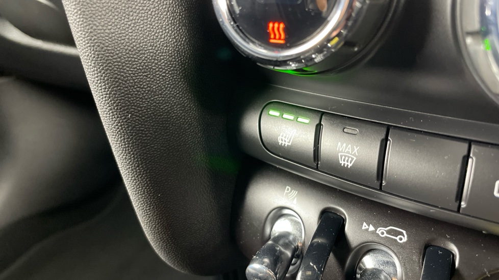 MINI Hatchback 135kW Cooper S Shadow Edition 33kWh 3dr Auto Electric Hatchback - Image 66