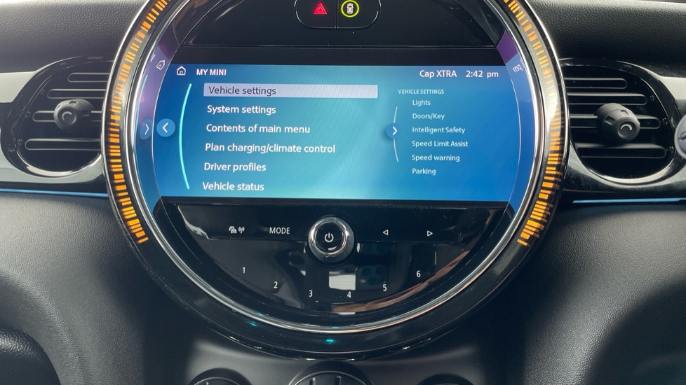 MINI Hatchback 135kW Cooper S Shadow Edition 33kWh 3dr Auto Electric Hatchback - Image 72