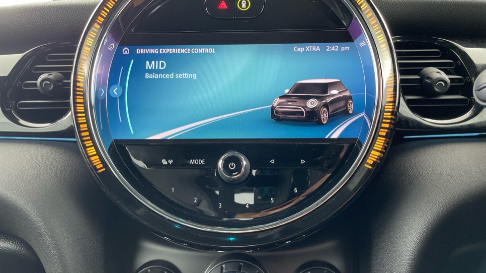 MINI Hatchback 135kW Cooper S Shadow Edition 33kWh 3dr Auto Electric Hatchback - Image 75