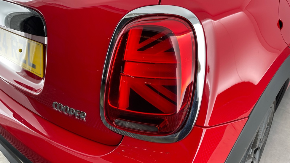 MINI Hatchback 1.5 Cooper Exclusive Premium 5dr Auto Petrol Hatchback - Image 22
