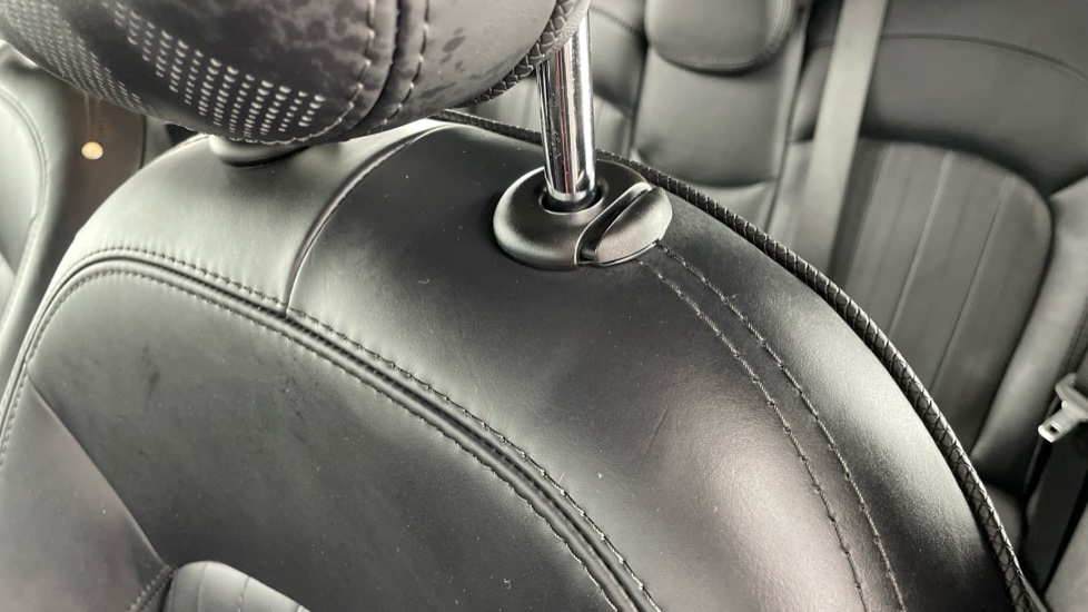 MINI Hatchback 1.5 Cooper Exclusive Premium 5dr Auto Petrol Hatchback - Image 29