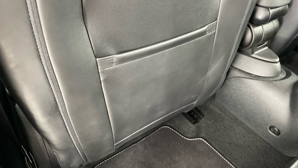 MINI Hatchback 1.5 Cooper Exclusive Premium 5dr Auto Petrol Hatchback - Image 33