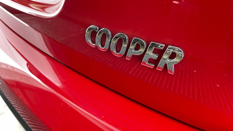 MINI Hatchback 1.5 Cooper Exclusive Premium 5dr Auto Petrol Hatchback - Image 43