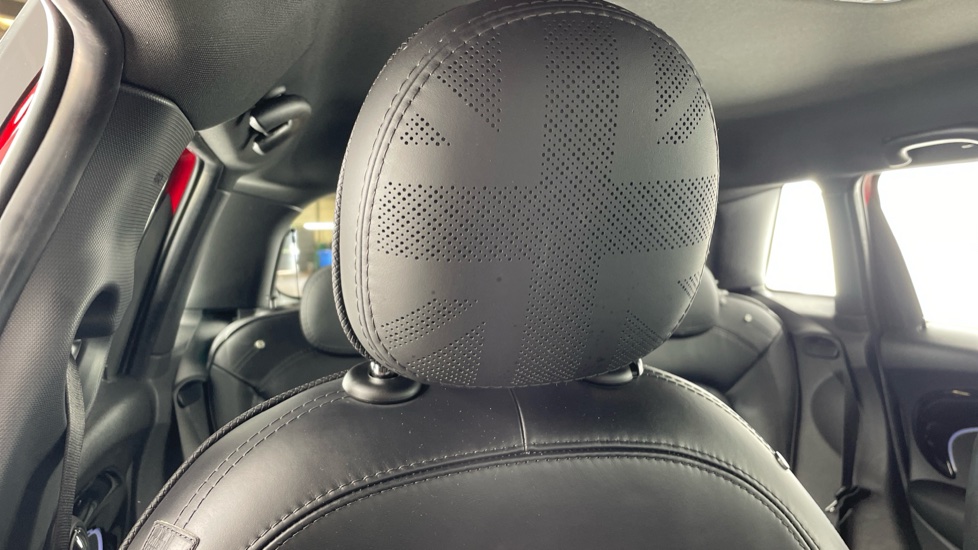MINI Hatchback 1.5 Cooper Exclusive Premium 5dr Auto Petrol Hatchback - Image 53