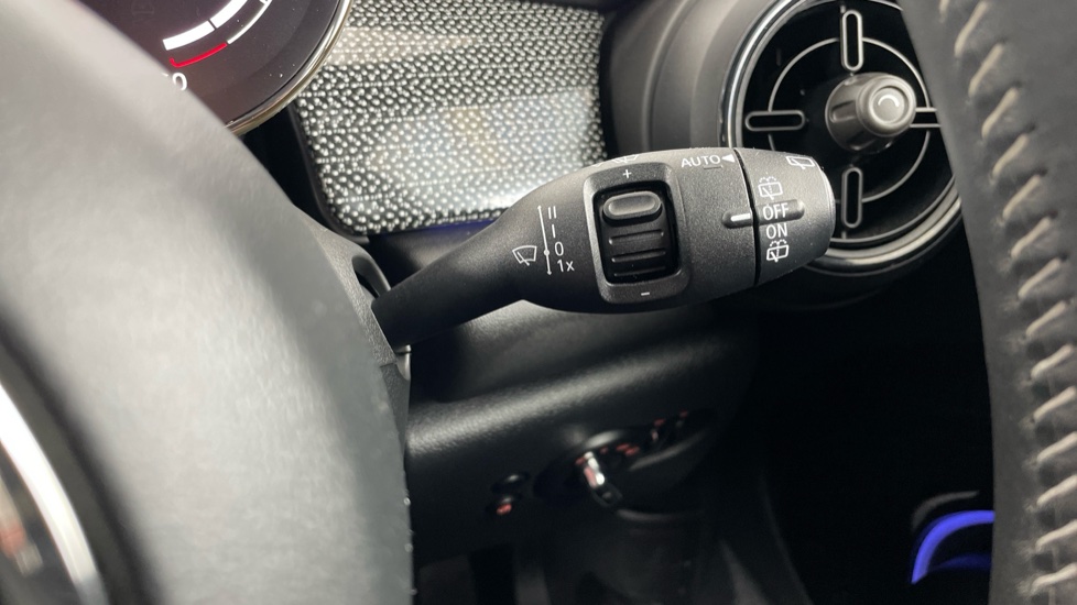 MINI Hatchback 1.5 Cooper Exclusive Premium 5dr Auto Petrol Hatchback - Image 60