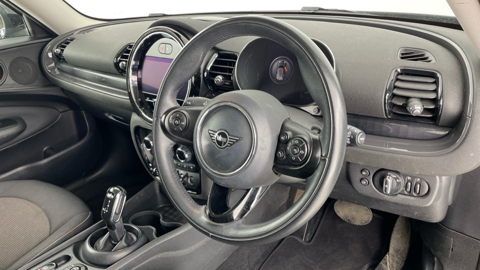 MINI Clubman 1.5 Cooper Classic 6dr Auto Petrol Estate - Image 6