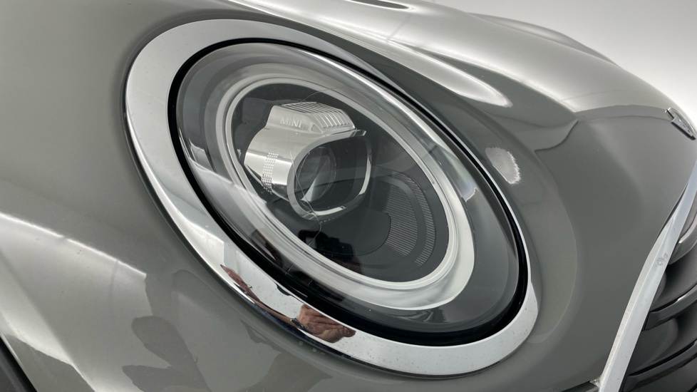 MINI Clubman 1.5 Cooper Classic 6dr Auto Petrol Estate - Image 23