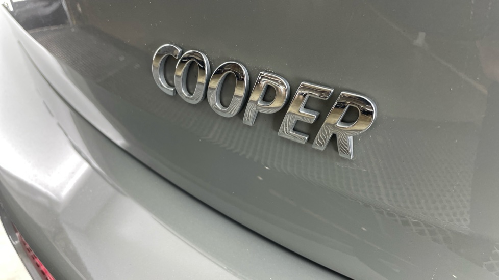 MINI Clubman 1.5 Cooper Classic 6dr Auto Petrol Estate - Image 40