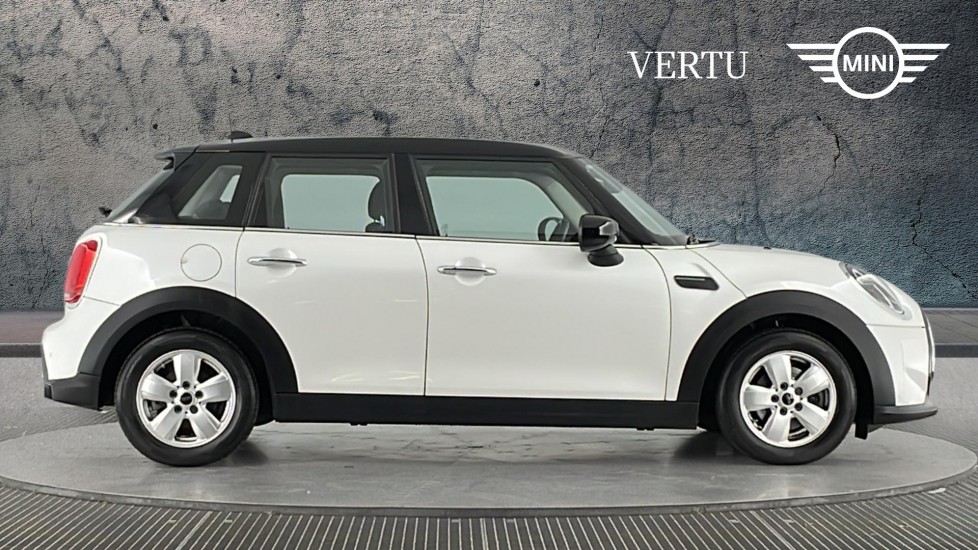 MINI Hatchback 1.5 Cooper Classic Premium 5dr Auto Petrol Hatchback - Image 3