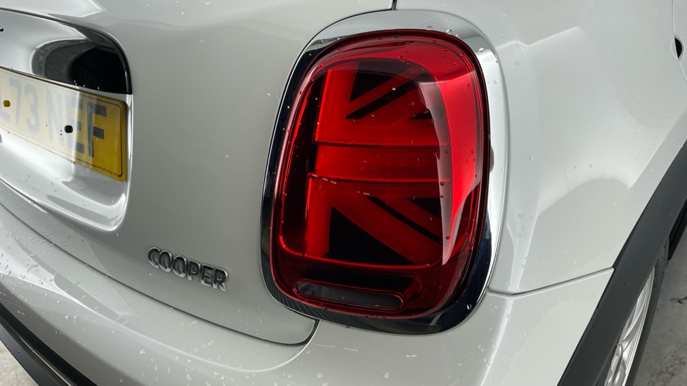 MINI Hatchback 1.5 Cooper Classic Premium 5dr Auto Petrol Hatchback - Image 22