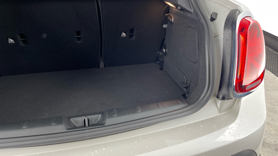 MINI Hatchback 1.5 Cooper Classic Premium 5dr Auto Petrol Hatchback - Image 36
