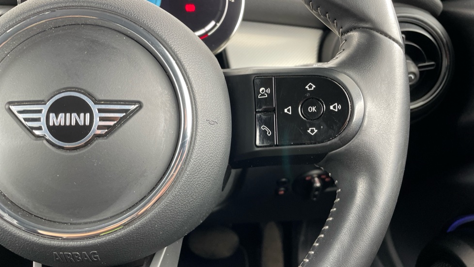 MINI Hatchback 1.5 Cooper Exclusive 3dr Auto Petrol Hatchback - Image 18