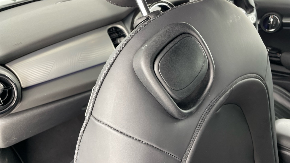 MINI Hatchback 1.5 Cooper Exclusive 3dr Auto Petrol Hatchback - Image 32