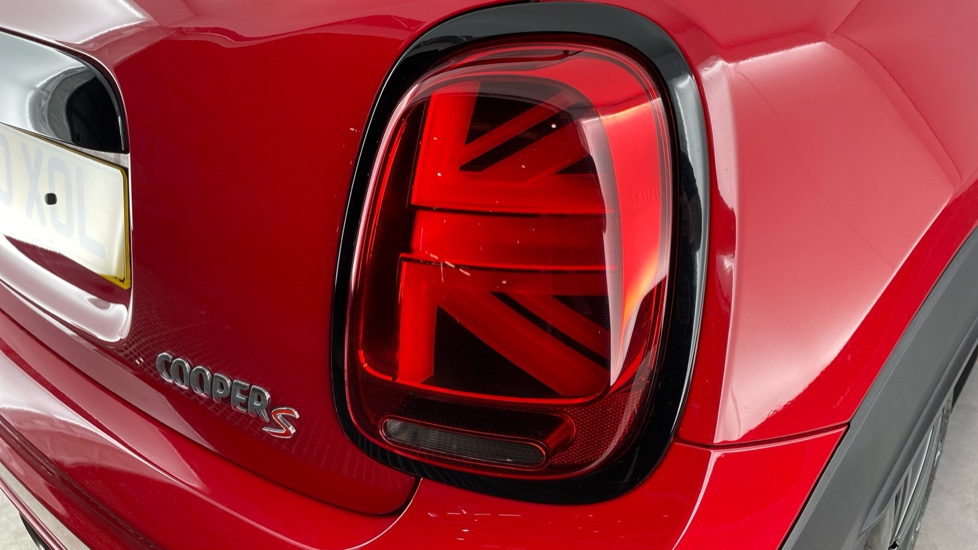 MINI Hatchback 2.0 Cooper S Sport II 3dr Auto [Comfort/Nav Pack] Petrol Hatchback - Image 22