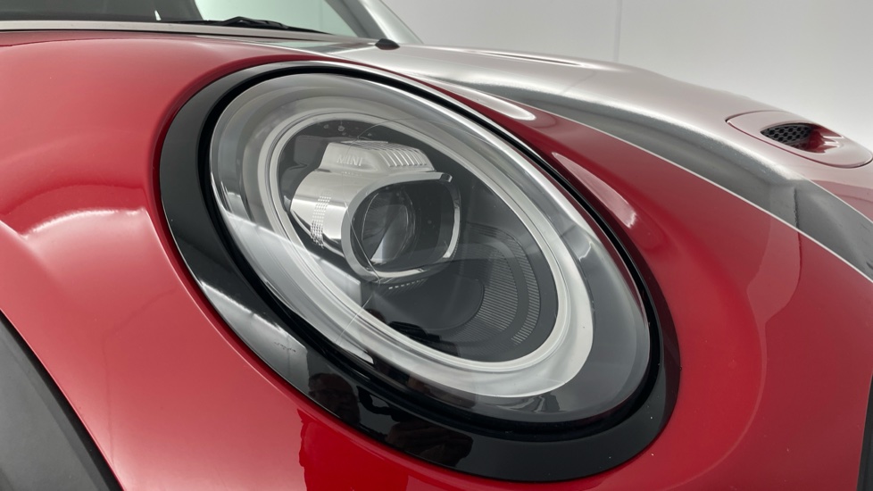 MINI Hatchback 2.0 Cooper S Sport II 3dr Auto [Comfort/Nav Pack] Petrol Hatchback - Image 23