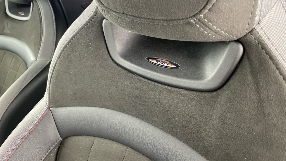 MINI Hatchback 2.0 Cooper S Sport II 3dr Auto [Comfort/Nav Pack] Petrol Hatchback - Image 28