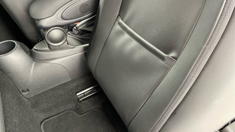 MINI Hatchback 2.0 Cooper S Sport II 3dr Auto [Comfort/Nav Pack] Petrol Hatchback - Image 47