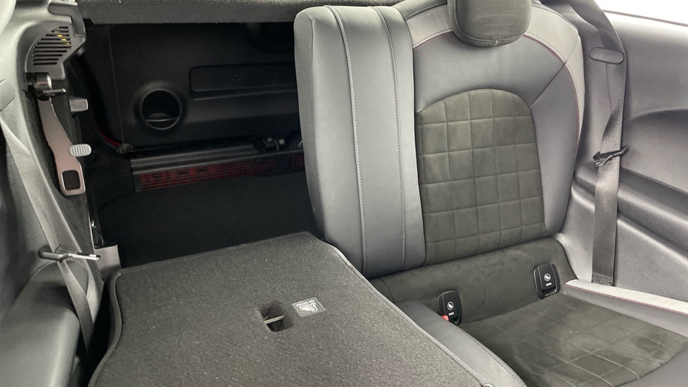 MINI Hatchback 2.0 Cooper S Sport II 3dr Auto [Comfort/Nav Pack] Petrol Hatchback - Image 52
