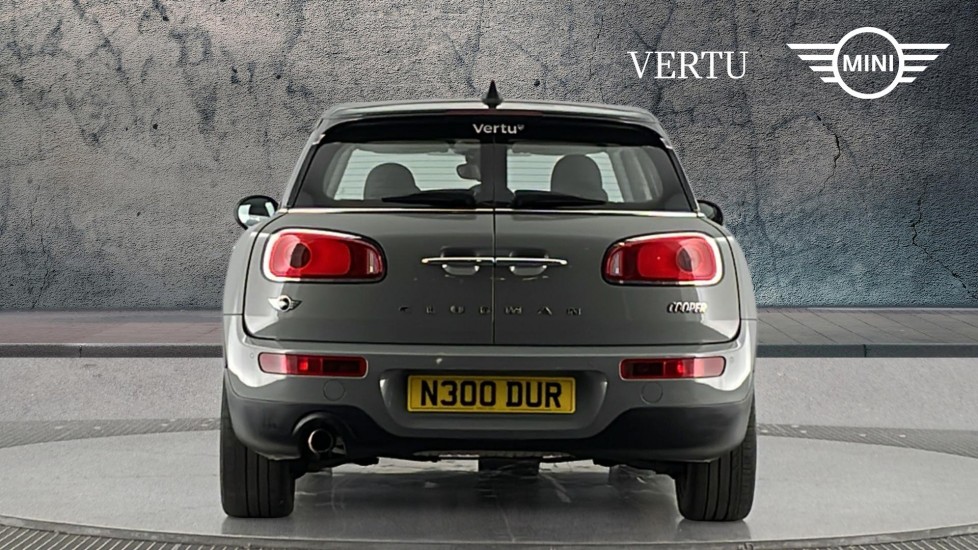 MINI Clubman 1.5 Cooper Black Pack 6dr Petrol Estate - Image 15