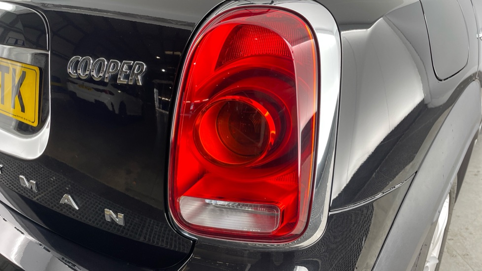 MINI Countryman 1.5 Cooper 5dr Auto [7 Speed] Petrol Hatchback - Image 22