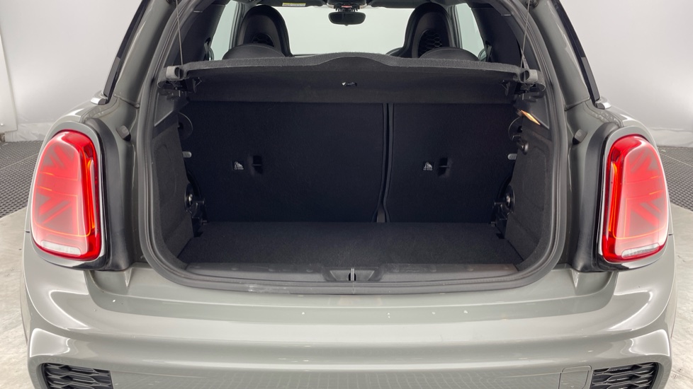 MINI Hatchback 2.0 Cooper S Sport II 3dr Auto Petrol Hatchback - Image 13