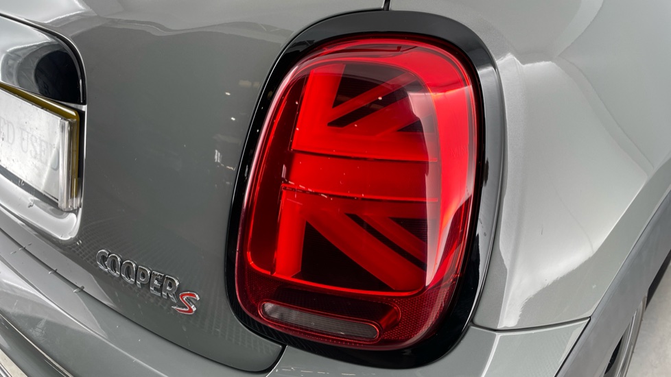 MINI Hatchback 2.0 Cooper S Sport II 3dr Auto Petrol Hatchback - Image 22