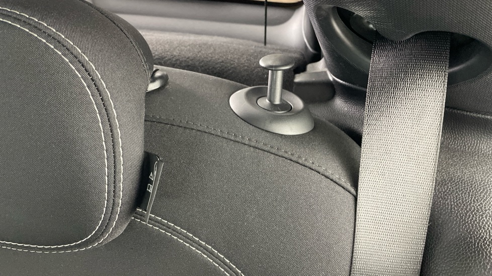 MINI Hatchback 2.0 Cooper S Sport II 3dr Auto Petrol Hatchback - Image 37