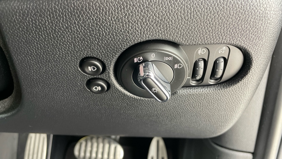 MINI Hatchback 2.0 Cooper S Sport II 3dr Auto Petrol Hatchback - Image 53
