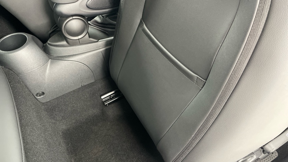 MINI Hatchback 2.0 Cooper S Sport 3dr Auto Petrol Hatchback - Image 49