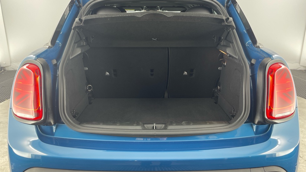 MINI Hatchback 2.0 Cooper S Exclusive 5dr Auto Petrol Hatchback - Image 13