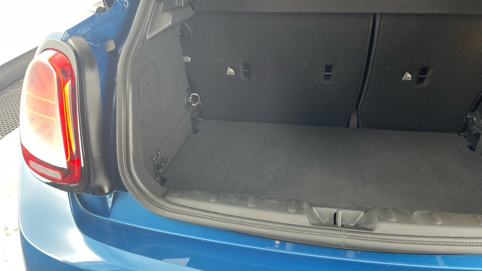 MINI Hatchback 2.0 Cooper S Exclusive 5dr Auto Petrol Hatchback - Image 41