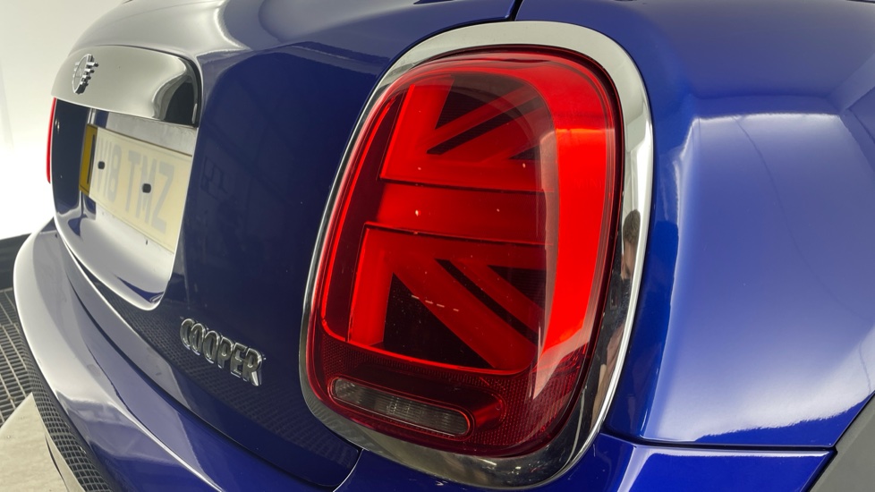 MINI Hatchback 1.5 Cooper II 5dr Petrol Hatchback - Image 22