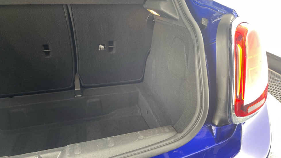 MINI Hatchback 1.5 Cooper II 5dr Petrol Hatchback - Image 35
