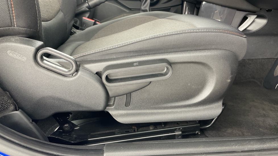 MINI Hatchback 1.5 Cooper II 5dr Petrol Hatchback - Image 43