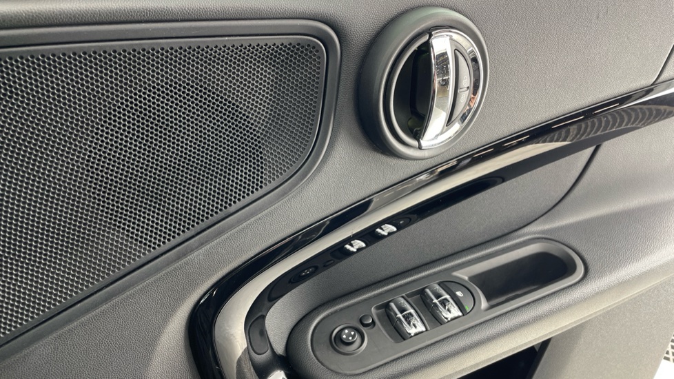 MINI Countryman 2.0 Cooper S Sport 5dr Auto Petrol Hatchback - Image 20