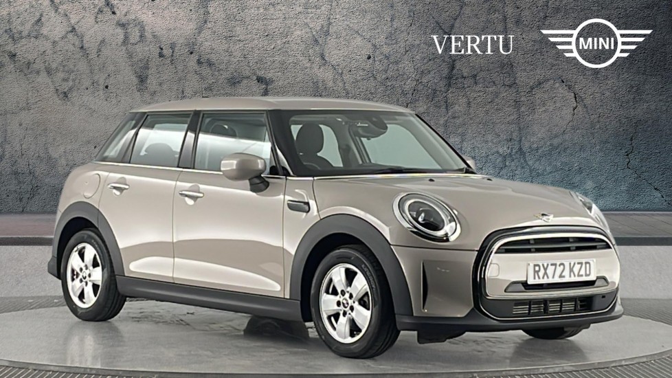 MINI Hatchback 1.5 Cooper Classic Premium 5dr Auto Petrol Hatchback - Image 1