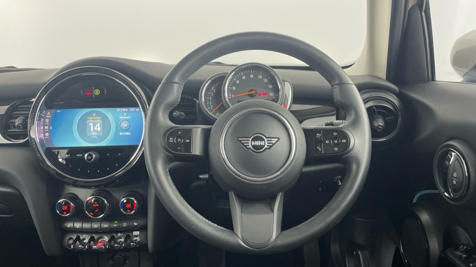 MINI Hatchback 1.5 Cooper Classic Premium 5dr Auto Petrol Hatchback - Image 5