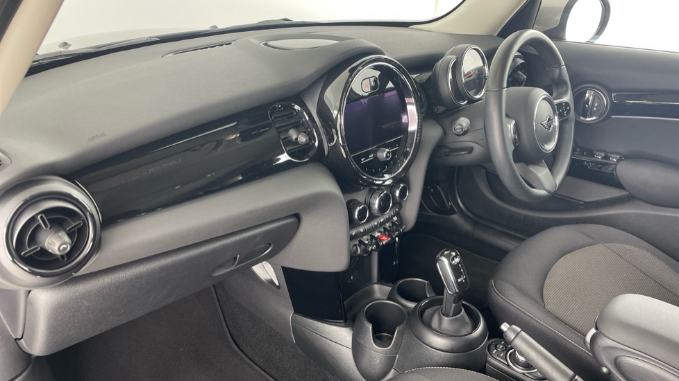 MINI Hatchback 1.5 Cooper Classic Premium 5dr Auto Petrol Hatchback - Image 7