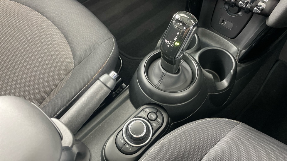 MINI Hatchback 1.5 Cooper Classic Premium 5dr Auto Petrol Hatchback - Image 10