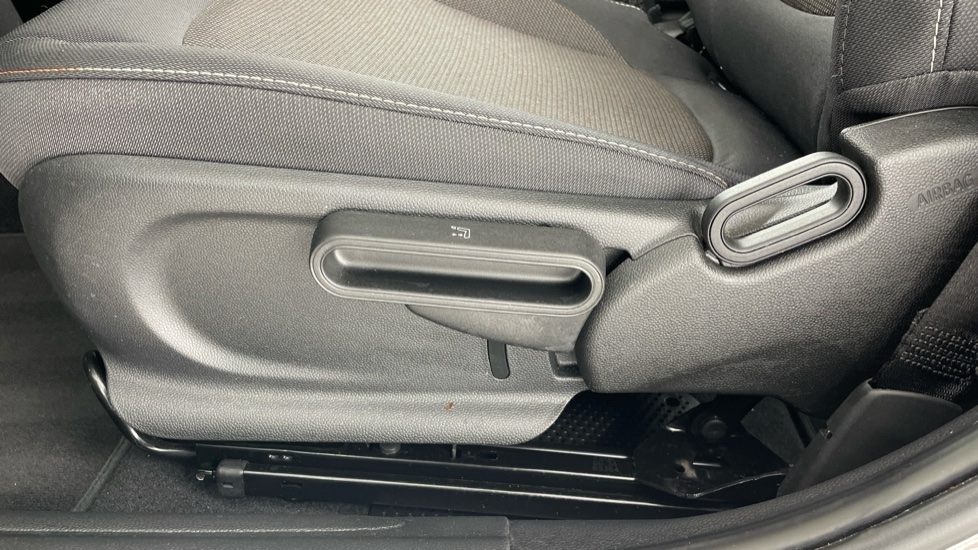 MINI Hatchback 1.5 Cooper Classic Premium 5dr Auto Petrol Hatchback - Image 27