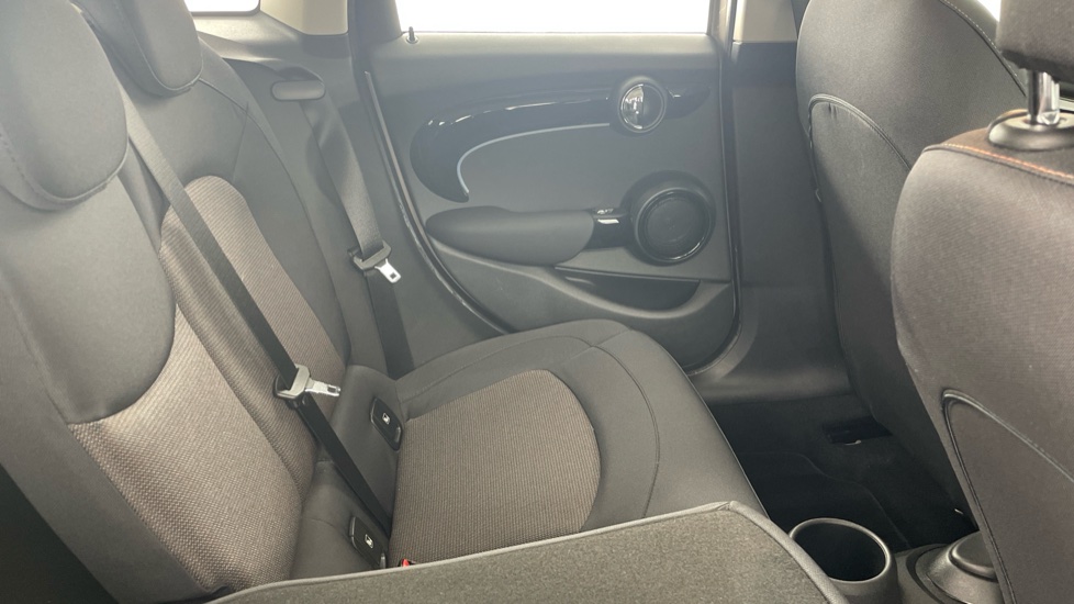 MINI Hatchback 1.5 Cooper Classic Premium 5dr Auto Petrol Hatchback - Image 43