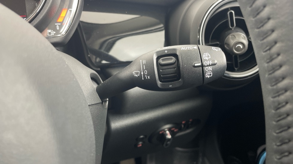 MINI Hatchback 1.5 Cooper Classic Premium 5dr Auto Petrol Hatchback - Image 51