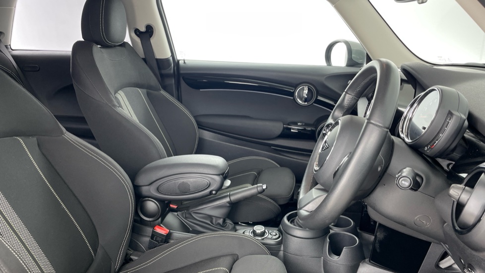 MINI Hatchback 2.0 Cooper S Classic 3dr Auto Petrol Hatchback - Image 11